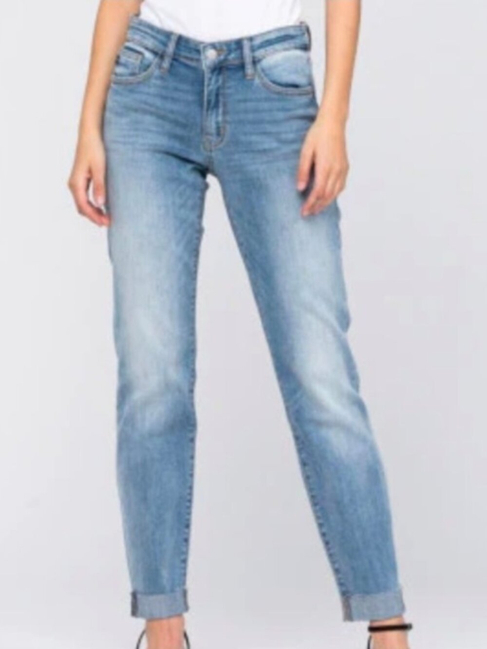 Judy Blue Raw Cuff Boyfriend Fit Jeans in Light Wash Size 16W  NWT